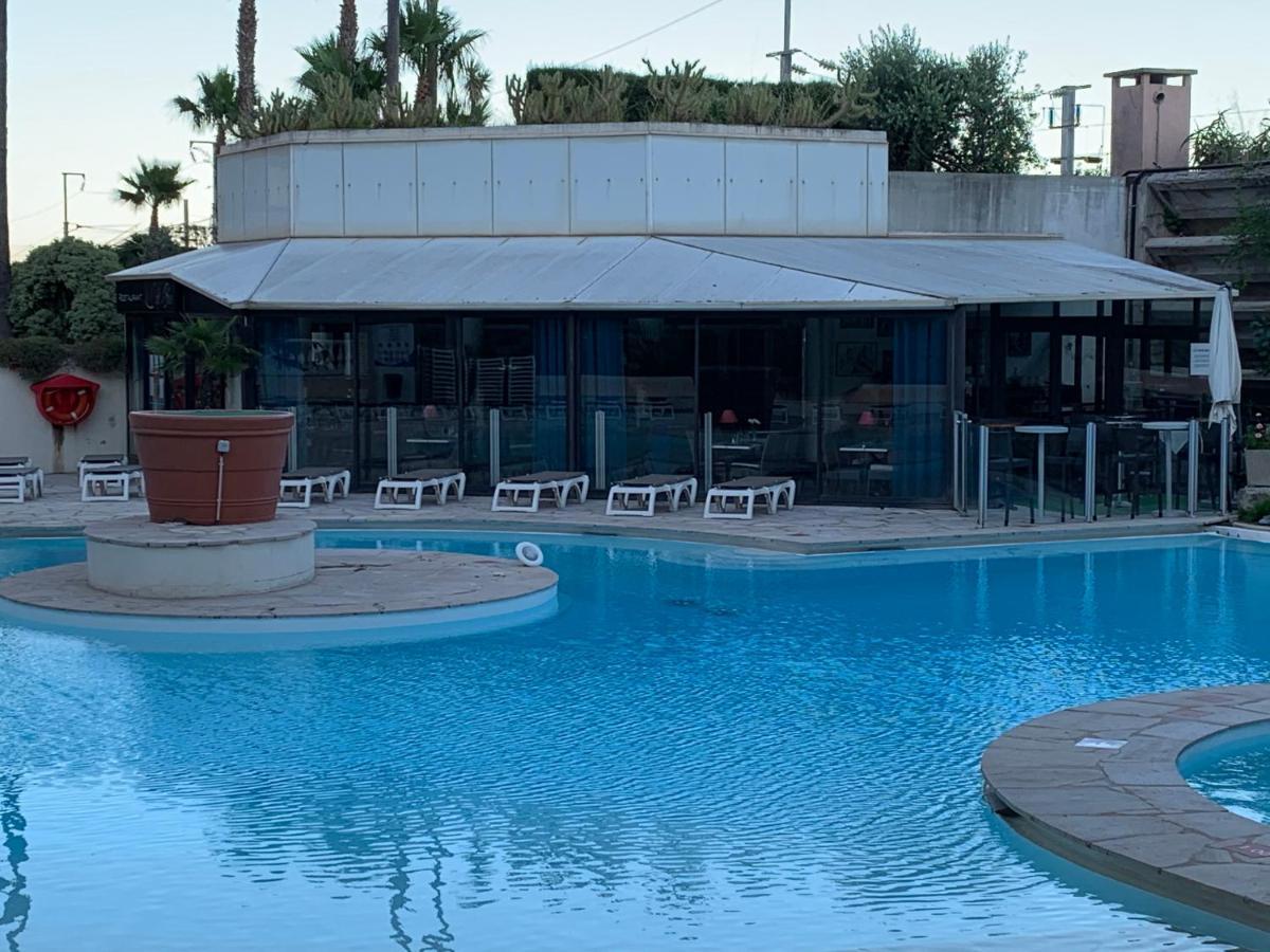 Le Palm Azur - Vue Mer Sur Les Iles De Lerins Cannes Exterior foto